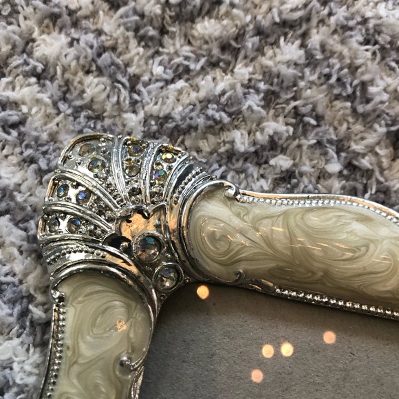 Metal frame - Picture 3 of 4